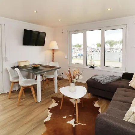 Hafenhus بيت للعطل *